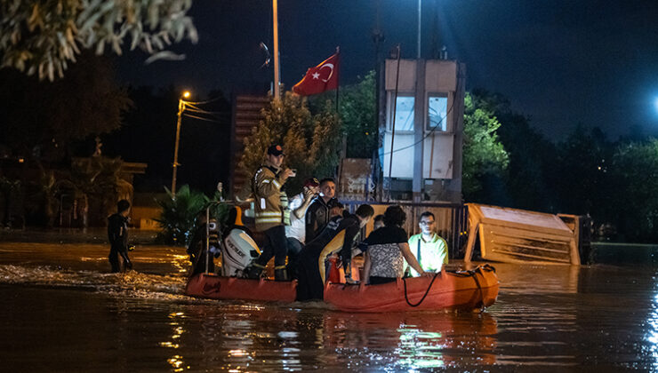 İstanbul’da sel sularına kapılan 2 kişi hayatını kaybetti