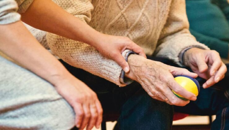 “Alzheimer” hasta sayısının 10 yıl içinde 135 milyona çıkması öngörülüyor