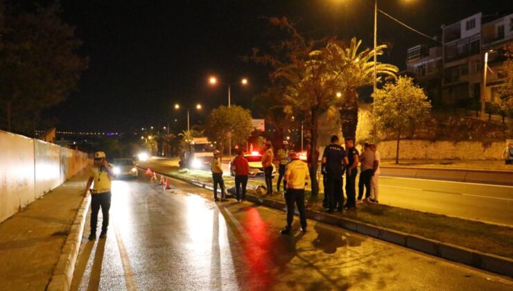 İzmir’de refüje çarpan motosikletli hayatını kaybetti