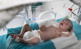 Nehir bebek ’25 binde 1′ görülen hastalıkla mücadeleyi Türkiye’de kazandı
