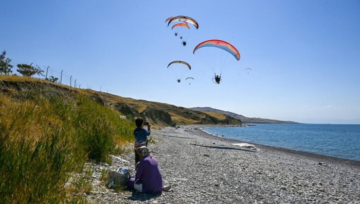 Van’daki Yamaç Paraşütü ve Paramotor Hedef Şampiyonası sona erdi