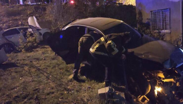 Hatay’da iki otomobil şarampole devrildi: 6 yaralı