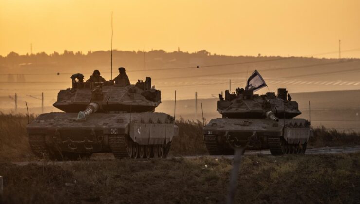 Gazze’deki Selahaddin Caddesi’ne giren İsrail tankı bir aracı hedef aldı