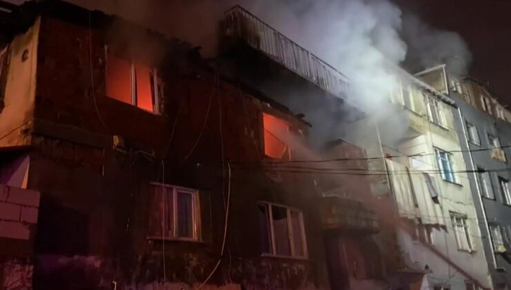 İstanbul’da bir dairede çıkan yangın çatıya sıçradı