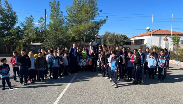 Değirmenlik-Akıncılar Belediye Başkanı Karavezirler Çocuk Hakları Günü”nü kutladı