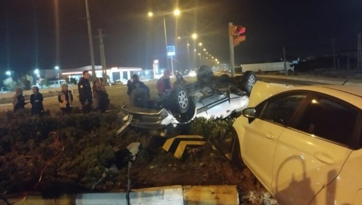 Balıkesir’de iki otomobil çarpıştı: 1 ölü, 2 yaralı