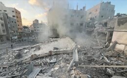 İsrail ordusu, son 24 saatte Gazze’de 400’den fazla yeri vurduğunu bildirdi