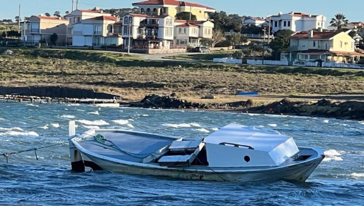 Ayvalık’ta fırtına tekneleri batırdı