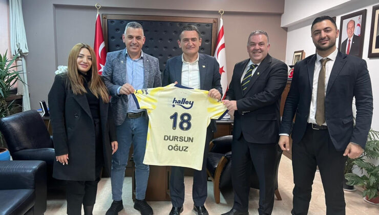 KKTC Fenerbahçeliler Derneği’nden İçişleri Bakanı Oğuz’a ziyaret