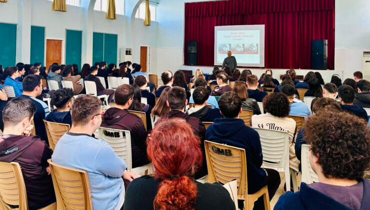 Gençlik Dairesi “Gelecek Bensem Umut Benim” seminerleri başladı