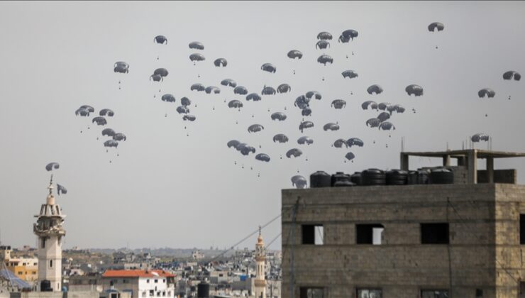 Ürdün 3 ülkenin katılımıyla Gazze’nin kuzeyine havadan yardım indirdi