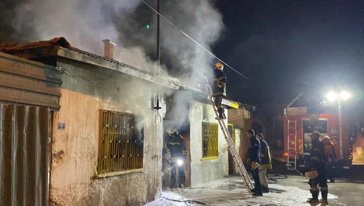 Kayseri’de müstakil ev küle döndü