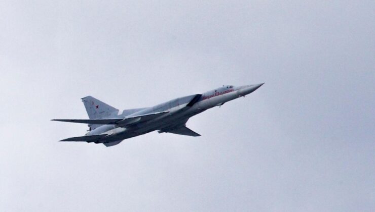 Rusya’da bombardıman uçağı düştü