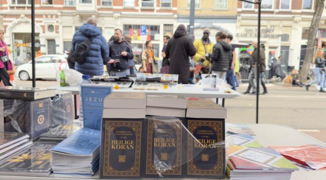 Hollanda’da 15 kentte İslam’ı anlatmak için Kur’an-ı Kerim dağıtıldı