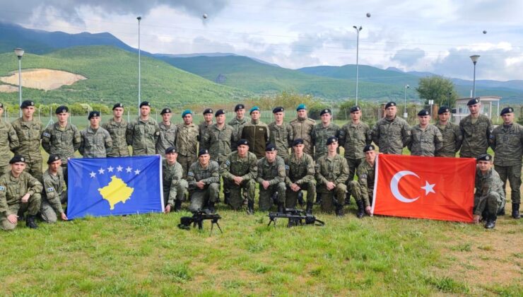 Mehmetçik’ten Kosovalı askerlere keskin nişancı eğitimi