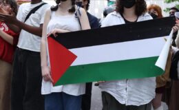 ABD’de Filistin destekçisi öğrencilerin taleplerini onaylayan Rektör üniversiteden uzaklaştırıldı