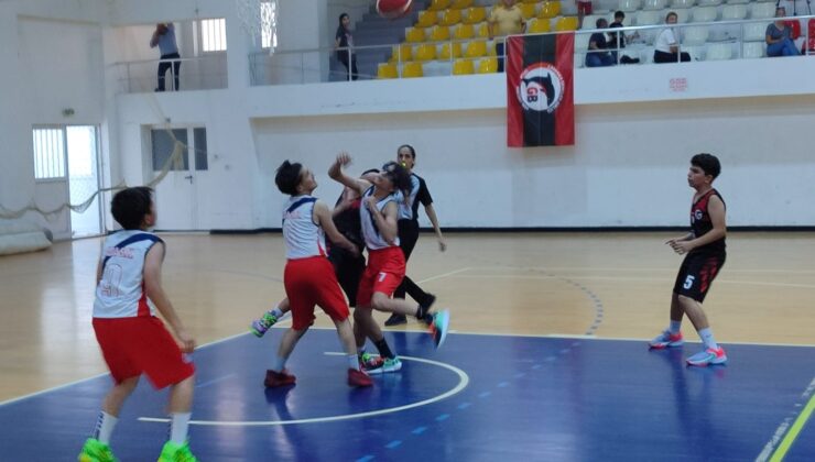 U 14’te kazanan Adaspor