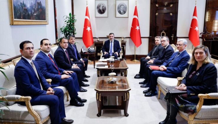 Cumhurbaşkanı Yardımcısı Yılmaz, Tacikistan Sanayi ve Yeni Teknolojiler Bakanı Kabir’i kabul etti