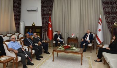 Meclis Başkanı Töre, Kıbrıs Türk Engelliler Federasyonu’nu kabul etti