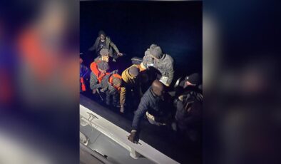 İzmir açıklarında 39 düzensiz göçmen kurtarıldı