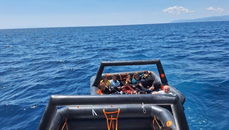Dikili ve Çeşme açıklarında 75 düzensiz göçmen kurtarıldı
