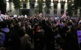 Gürcistan’da tartışmalı yasa tasarısı protesto ediliyor