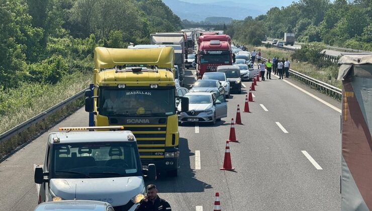 Anadolu Otoyolu’nda kaza ulaşımı aksattı