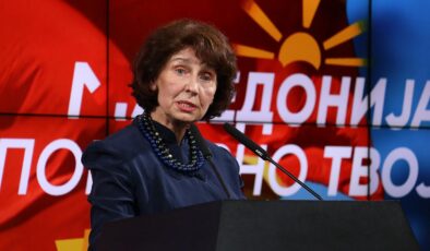 Kuzey Makedonya’nın ilk kadın Cumhurbaşkanı Siljanovska Davkova oldu