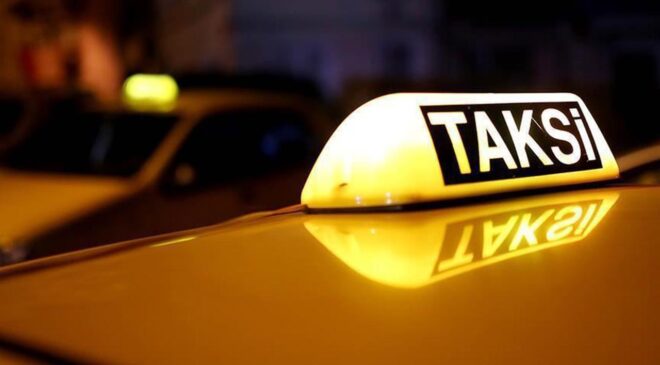 İstanbul’da kadın müşterileri darp eden taksici trafikten menedildi
