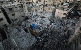 İsrail’in 233 gündür saldırılarını sürdürdüğü Gazze’de can kaybı 35 bin 984’e yükseldi