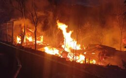 Kastamonu’da soba yangını: İki ev küle döndü