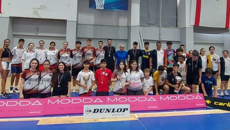 Badminton Yıldızlar Ligi’nde YDÜ birinci