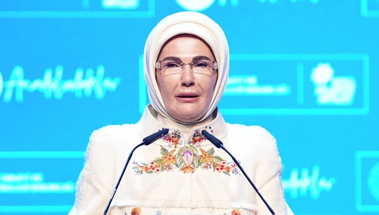 Emine Erdoğan: Gelecek köklerimizin ışığında yeşerecek