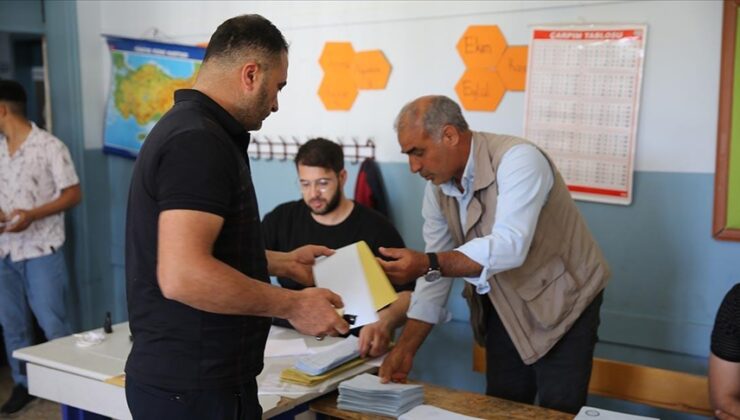 Türkiye’de yerel seçimler üç ilçe ve dört beldede yeniden düzenleniyor: Oy kullanma işlemi başladı