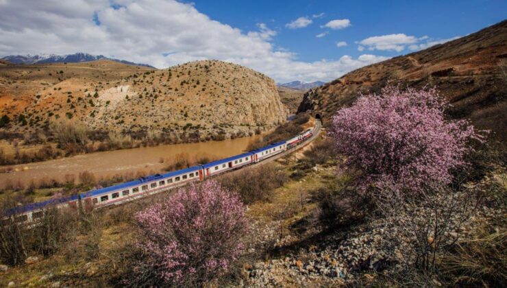 Turizmin yeni rotası: Turistik Tatvan Treni yola çıkıyor