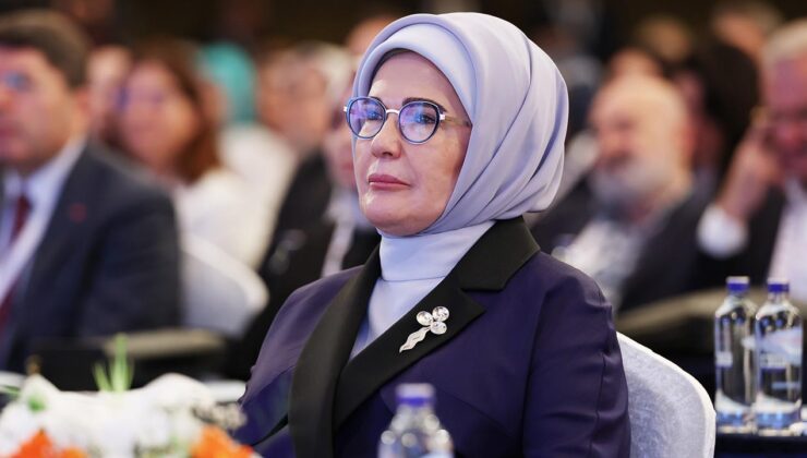 Emine Erdoğan’dan “koruyucu aile” paylaşımı