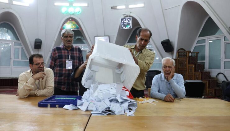 İran’da seçimin ilk sonuçlarına göre Pezeşkiyan önde