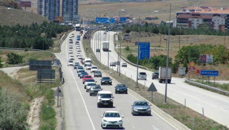 İstanbul’da yarın trafiğe kapatılacak yollar duyuruldu