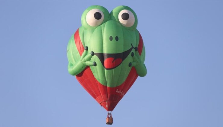 18 ülkeden gelen figürlü balonlar semalarda