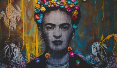 Kadınlara ilham veren güçlü duruşuyla bilinen Frida Kahlo’nun Günlükleri sergisi