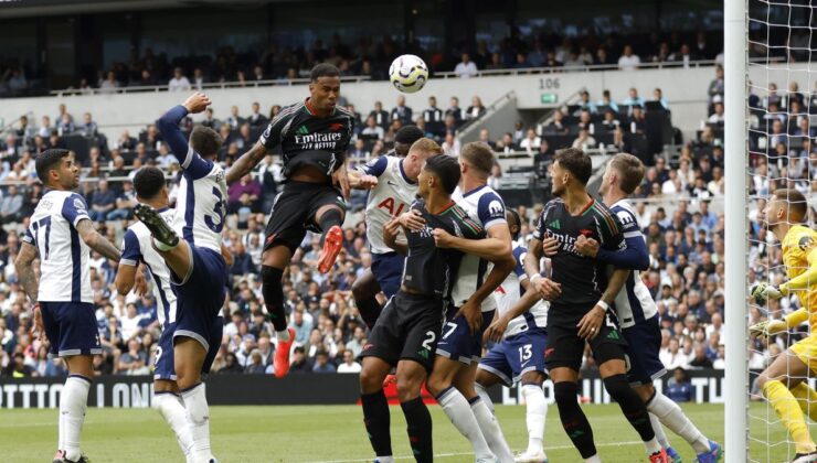 Londra derbisini Arsenal kazandı