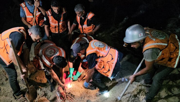 İsrail ordusunun, Gazze’de yerinden edilenlerin çadırlarına düzenlediği saldırıda en az 14 kişi öldü