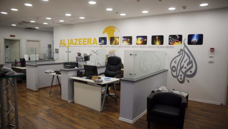 Soykırımcı İsrail askerleri Batı Şeria’daki Al Jazeera ofisini kapattı