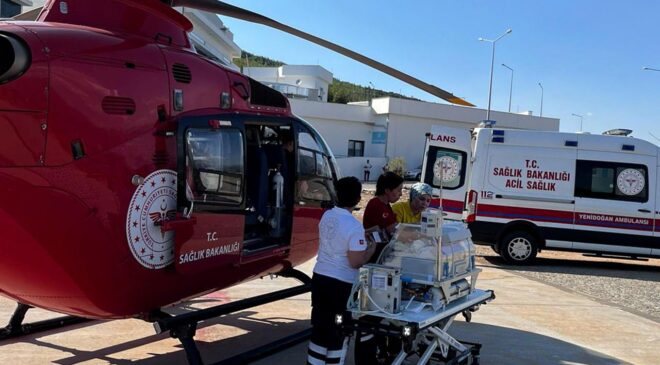 Ambulans helikopter 1 aylık bebek için havalandı