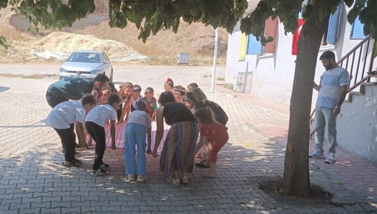 Narin’in okulundaki arkadaşlarına ve öğretmenlerine psikososyal destek