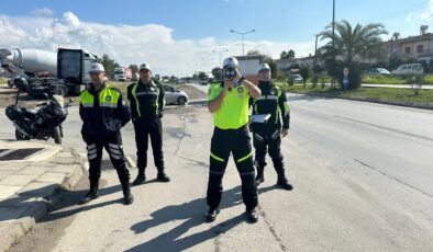 Ülke genelindeki trafik denetimlerinde 34 araç trafikten men edildi, üç kişi tutuklandı