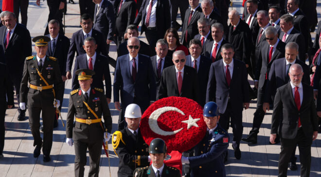 TC Cumhurbaşkanı Erdoğan başkanlığındaki devlet erkanı Anıtkabir’i ziyaret etti