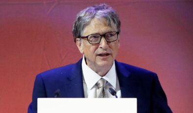 Bill Gates, Harris’in adaylığını destekleyen kuruluşa yaklaşık 50 milyon dolar bağışladığını belirtti