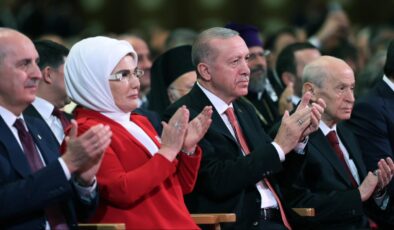 Emine Erdoğan: Cumhuriyetimizi, birlik ve beraberlik içinde ilelebet yaşatmayı diliyorum