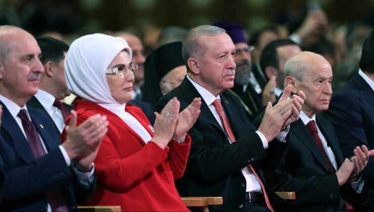 Emine Erdoğan: Cumhuriyetimizi, birlik ve beraberlik içinde ilelebet yaşatmayı diliyorum